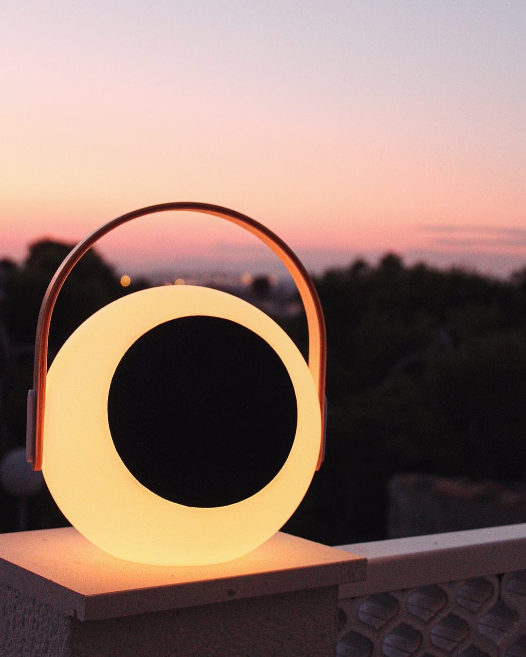 ムーニ　mooni  Eye Speaker  LEDミュージックランタン ムーニ mooni Eye Speaker LEDミュージックランタン